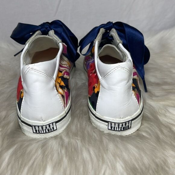 Stuart Weitzman Tennis Shoe Styled Flats Sz 6 - Picture 3 of 7